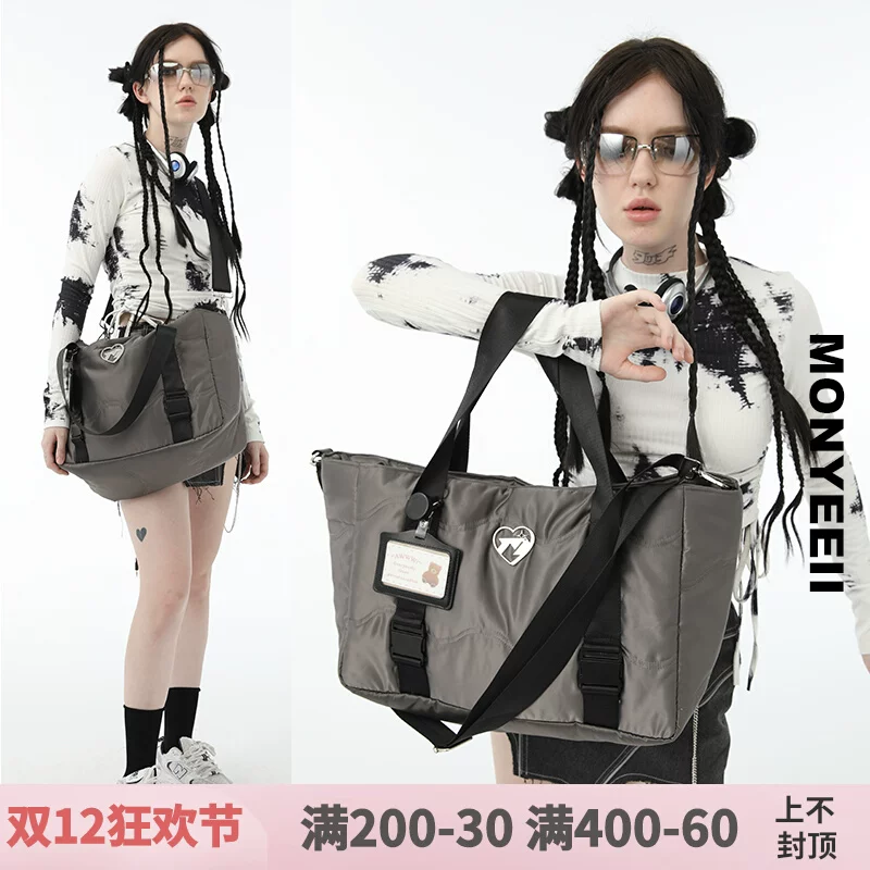 Genuine retro quilted capacious shoulder bag