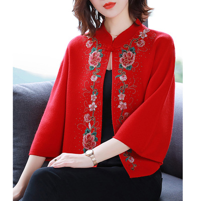 taobao agent Sample clothing-not retreat high-end cashmere embroidery Mom cheongsam cheongsam outside the shawl cape wedding winter red