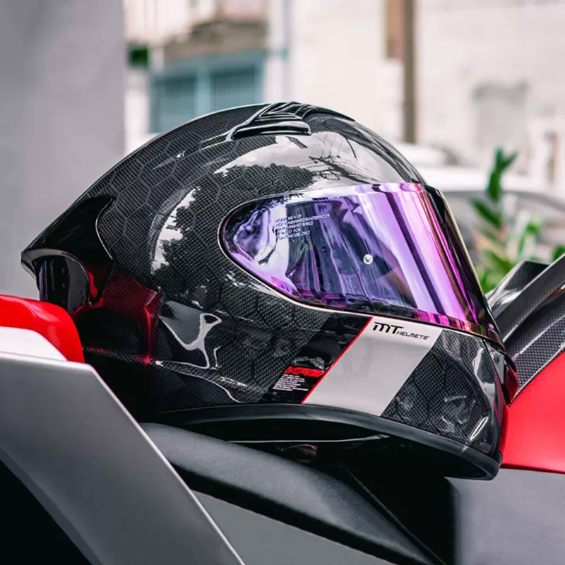 西班牙mt极速头盔碳纤维四季摩托车机车男全盔带尾翼秋冬女3c认证