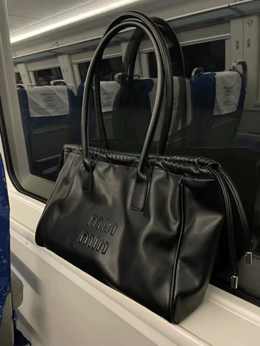 Небольшая дизайнерская демисезонная сумка через плечо, вместительная и большая сумка на одно плечо, из натуральной кожи, на шнурках