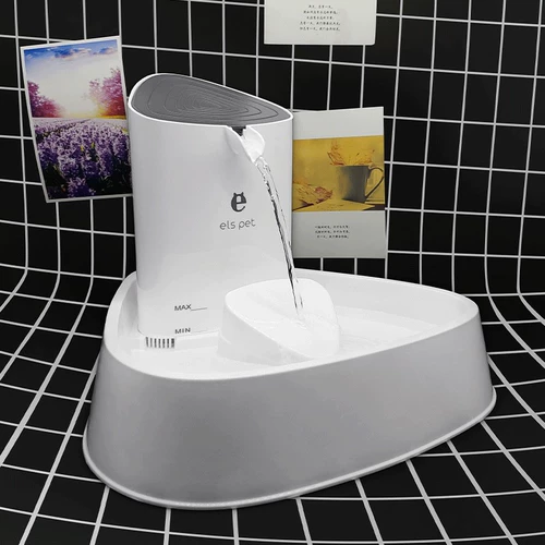 Кошачья водоснабжение.