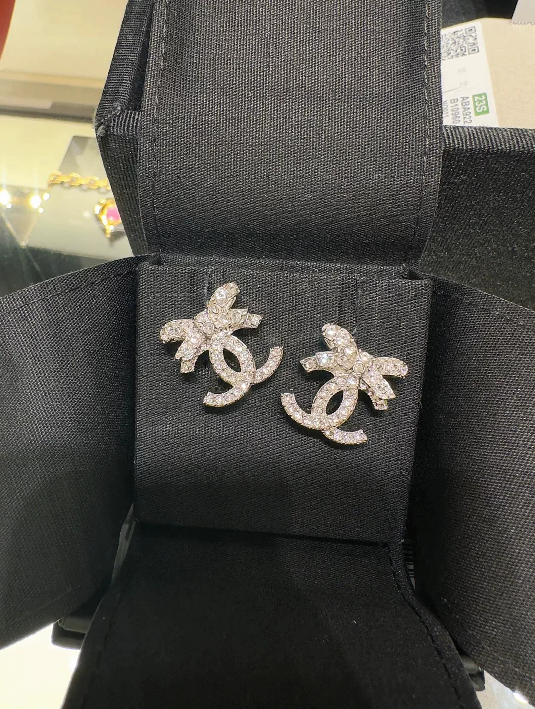 Стильные классические серьги Chanel/ с бантом, городской стиль
