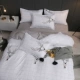Bộ giường bốn mảnh đơn đôi chăn đơn giản ký túc xá sinh viên mùa hè Bộ ba mảnh đặt trong gió 1,5m1,8 mét - Bộ đồ giường bốn mảnh