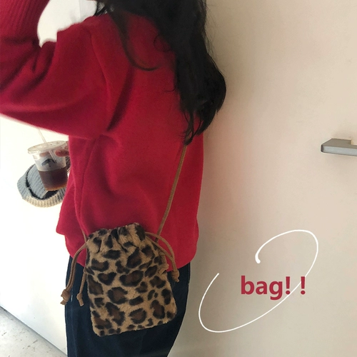 Демисезонная ретро сумка через плечо, универсальная небольшая сумка, сумка на одно плечо, коллекция 2021