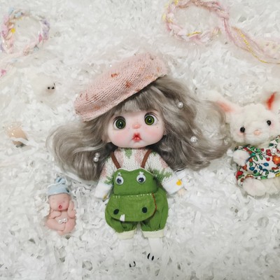 taobao agent OB11 baby clothing material package [autumn little crocodile] strap pants bell hat sweater set video teachings