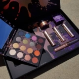 Spot Column Compoperation Shayla Limited Model Set и пластина для тени для век