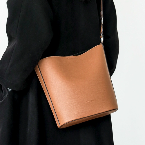 Небольшая дизайнерская кожаная сумка через плечо, универсальная вместительная и большая сумка на одно плечо, изысканный стиль, коллекция 2023