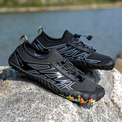 Весна и лето новые модели Wading Shoes Outdoor Sports Speed ​​Speed ​​Spard Sandy Beach Swim Shouse Поднимая рыбалку, воду и землю, прослеживаемая обувь