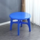 Одинокий синий (маленький) круглый стол
