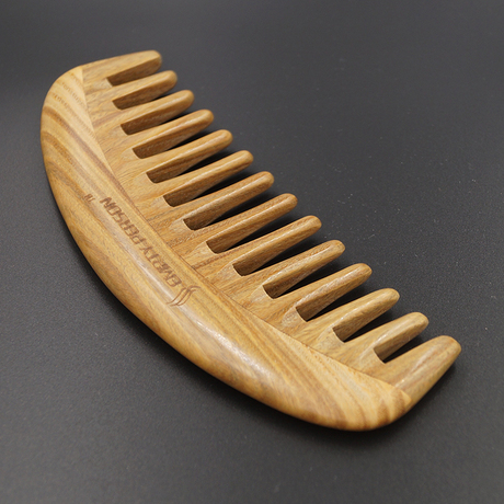 爱逛街为您找到大齿梳子相关的宝贝,您可以在下面的板块中挑选喜欢的