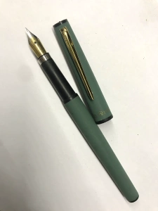 [老库存英雄26钢笔依金钢笔]