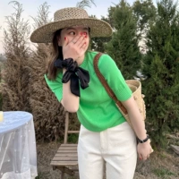 Свежее зеленое пятно