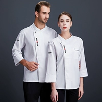 Модный белый лонгслив