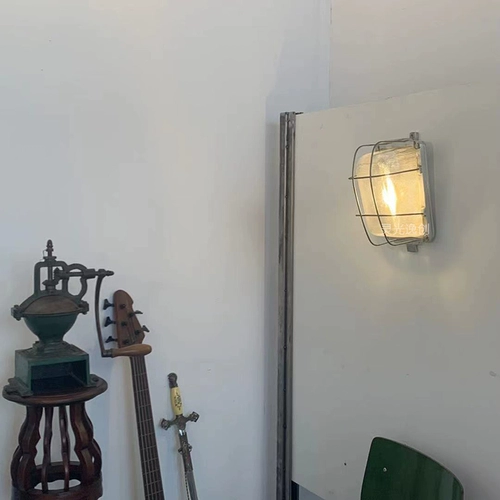 Вуоне Lingguang Yichuang Retro Style Стенная стен с ретро