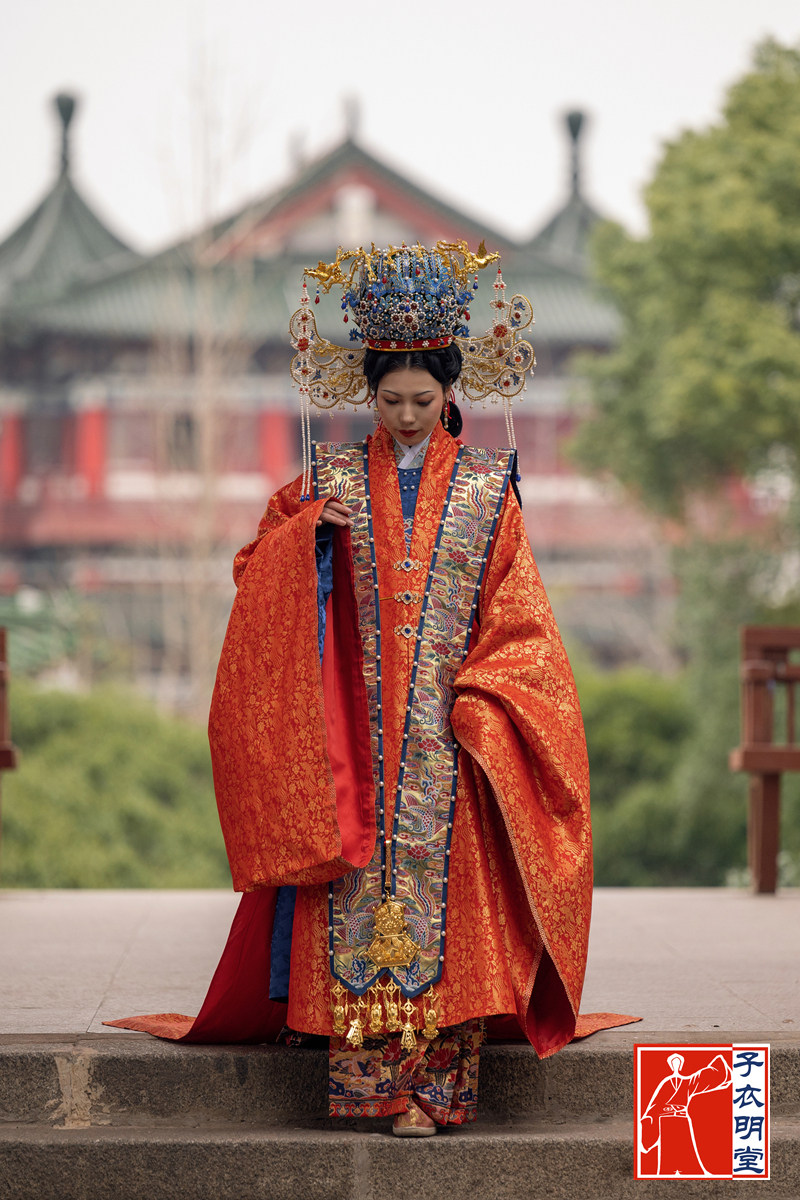 Ziyi Mingtang Fengqiuhuang сплетенная золотая имитация облачной парчи макияж Цветок рубашка с большими рукавами Свадебное платье Xia Long Кулон Бутик на заказ Изображение 1