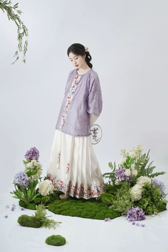 Лаурет Story Spot [Сто цветочная черепаха Lanshells] Круговые шелковые полуапольчатные рубашки имитация макияжа цветочная световая лапша лапша лапши