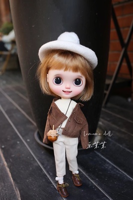 taobao agent Le Momo LEMOMO DOLL New Earth Color Handsome Jacket 2 Color Entering Autumn and Winter Jacket Free Shipping Spot