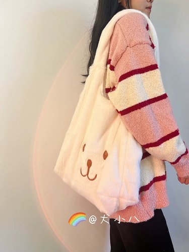 Демисезонная вместительная и большая сумка на одно плечо, подходит для студента