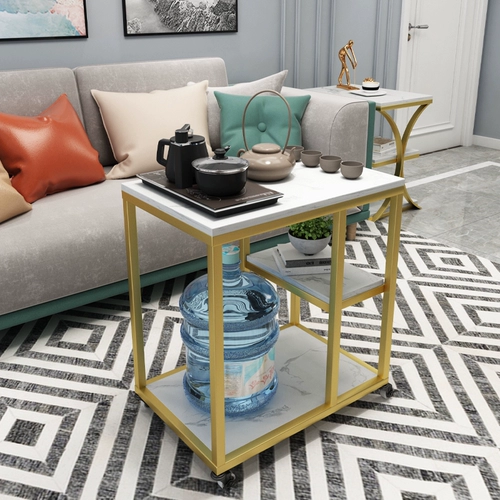 Светлый роскошный диван боковой шкаф сетка красный угол, несколько краев чая и столов, простой современный скандинавский мрамор вареный водный журнальный столик