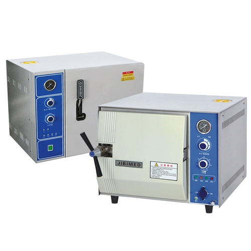 Медицинский номер на рабочем столе показал полную аутоматическую плиту с помощью быстрого стерилизатора парового стерилизатора.