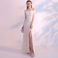 Цвета шампанского, открытые плечи