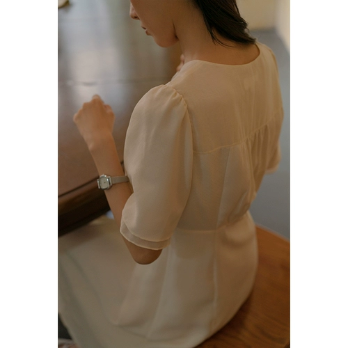 Просто зажженная слоистая миска, платье, масляная живопись, темперамент, тонкая, тонкая рукава длинная юбка