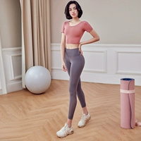 Красные сиреневые леггинсы, короткий рукав