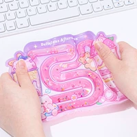 Маленький кролик медведь [раскаживание бутылки с водой с бахромой]