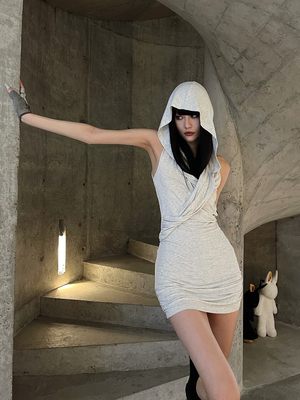 taobao agent Summer dress with hood, short brace, hip-accented