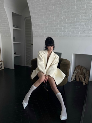taobao agent White woolen demi-season classic suit jacket, mini-skirt, set