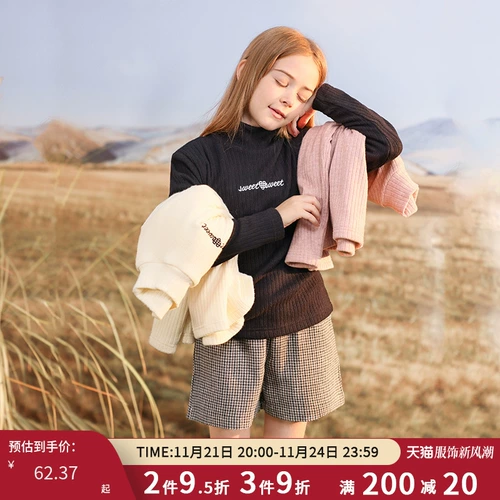 Базовая рубашка для девочек 2023 Осень и зимний новый стиль для девочек детской одежды модная детская плюс бархатный теплый вязаный топ средний и большие дети