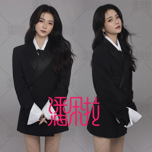 Новый личный образ выставки основан на западном обслуживании фото одежды Photo Clothing Permority Lady Suit Magazine Style Photography Clothing