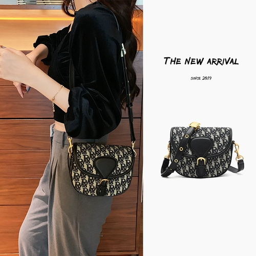 Ретро сумка на одно плечо, французский стиль, изысканный стиль, с вышивкой, коллекция 2023