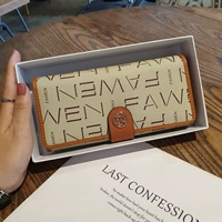 Абрикосовый цвет с желтым почвой