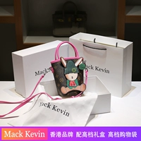 Роза красная