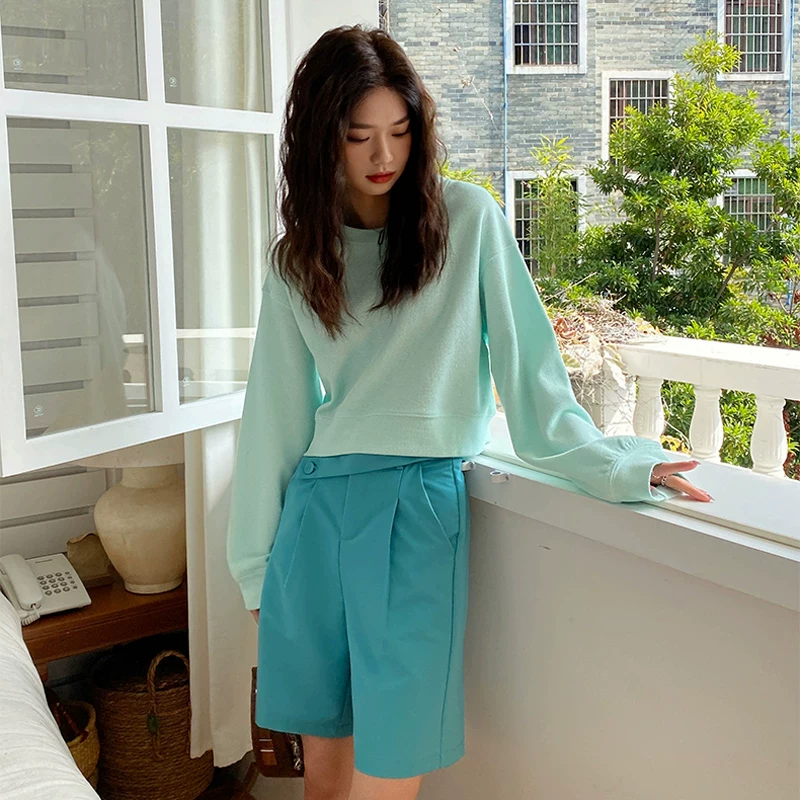 Blue sweatshirt with a round collar, Korean style