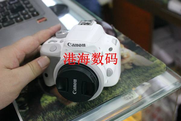 Канон 100D один канон 40/2.8 белый канон 100D белый канон 18-55STM белый