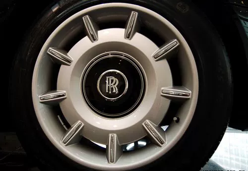 1:18 Классические алюминиевые диски с китайским Rolls-Royce Phantom