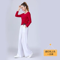 Винный красный топ на шнурке + белые брюки