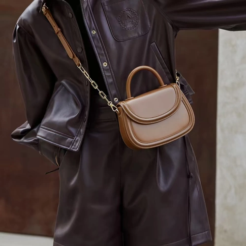 Кожаная демисезонная ретро универсальная сумка через плечо на одно плечо