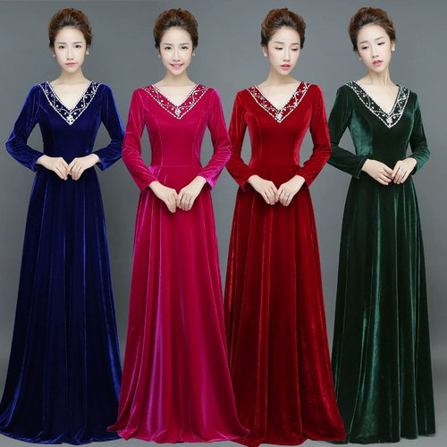 Платье, лонгслив, бархатный костюм, длинная юбка, коллекция 2023, по фигуре, для среднего возраста