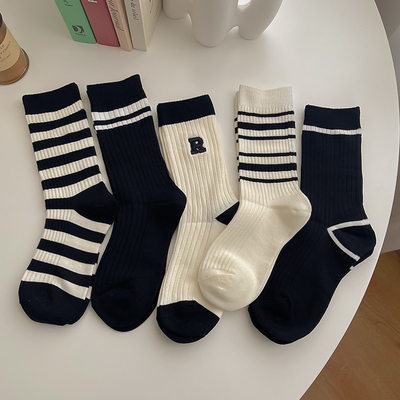 taobao agent Tide, black winter autumn white socks