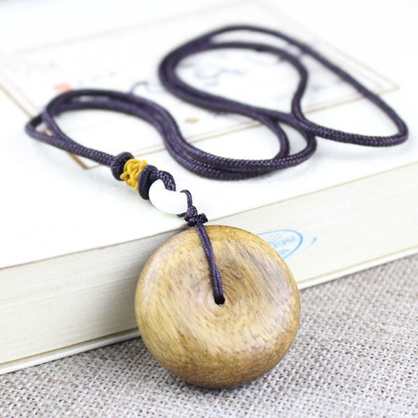 Защитный амулет, пряжка, подвеска подходит для мужчин и женщин, осенний свитер, прямые продажи с завода, из алойного дерева