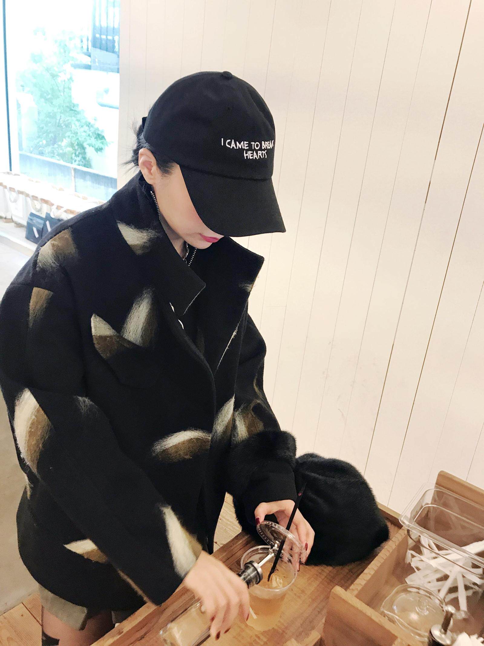 =madeinam 高街款运动风 黑色刺绣鸭舌帽 货