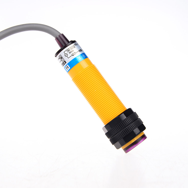 M18沪工光电开关 E3F-DS30Y1 漫反射型10-30CM 二线常开交流220V