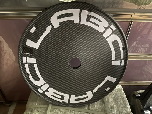 26 -Мятченный автомобиль Мертвой скорость культурная колеса закрытые колеса.