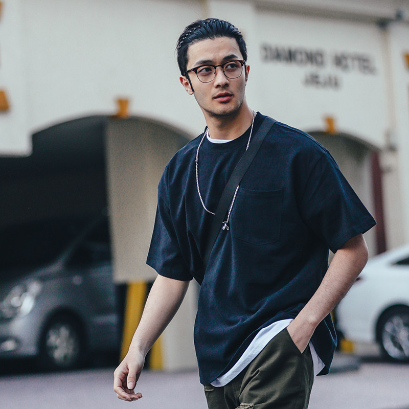 来自【耳日thelistener原创男装】分享的穿衣搭配经验