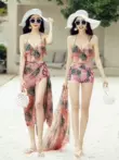 đồ bơi bikini Đồ bơi bikini ba mảnh gợi cảm cho nữ 2022 mới suối nước nóng phong cách cặp đôi quần đi biển nam Hàn Quốc ao boi nu