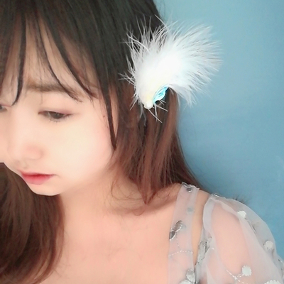 taobao agent Original free shipping feather hair clip super immortal white feather head jewelry sequin fish scale hair clip sweet net red hair folder