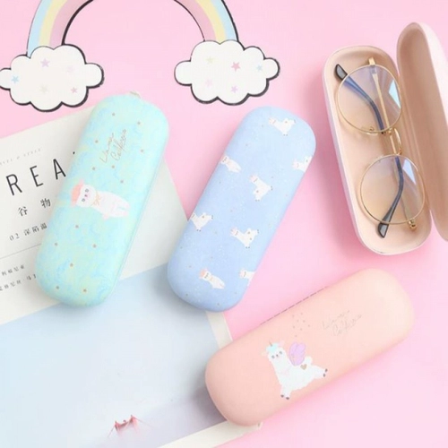 Производители поставляют мультфильм -кортикальные большие бокалы для застоя может быть напечатано на железной кожаной коже.